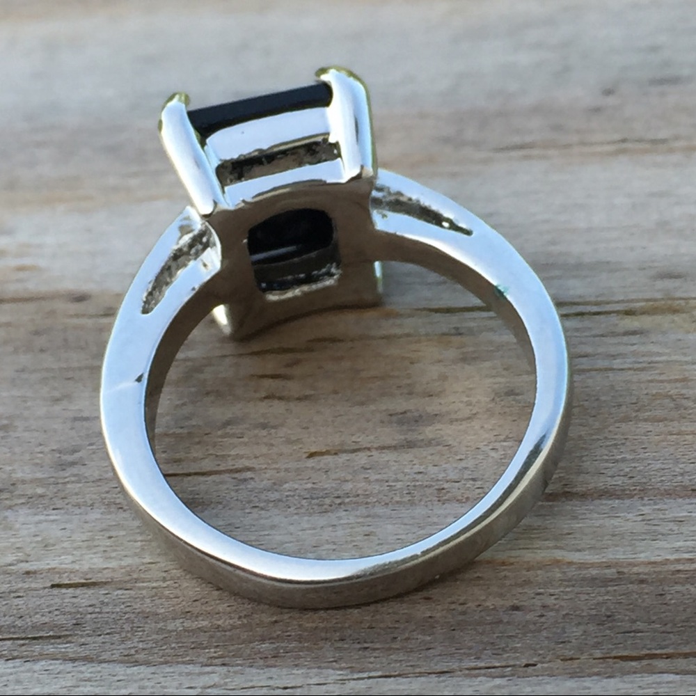 Black Sapphire luxury cut fashion ring - Picture 5 of 8